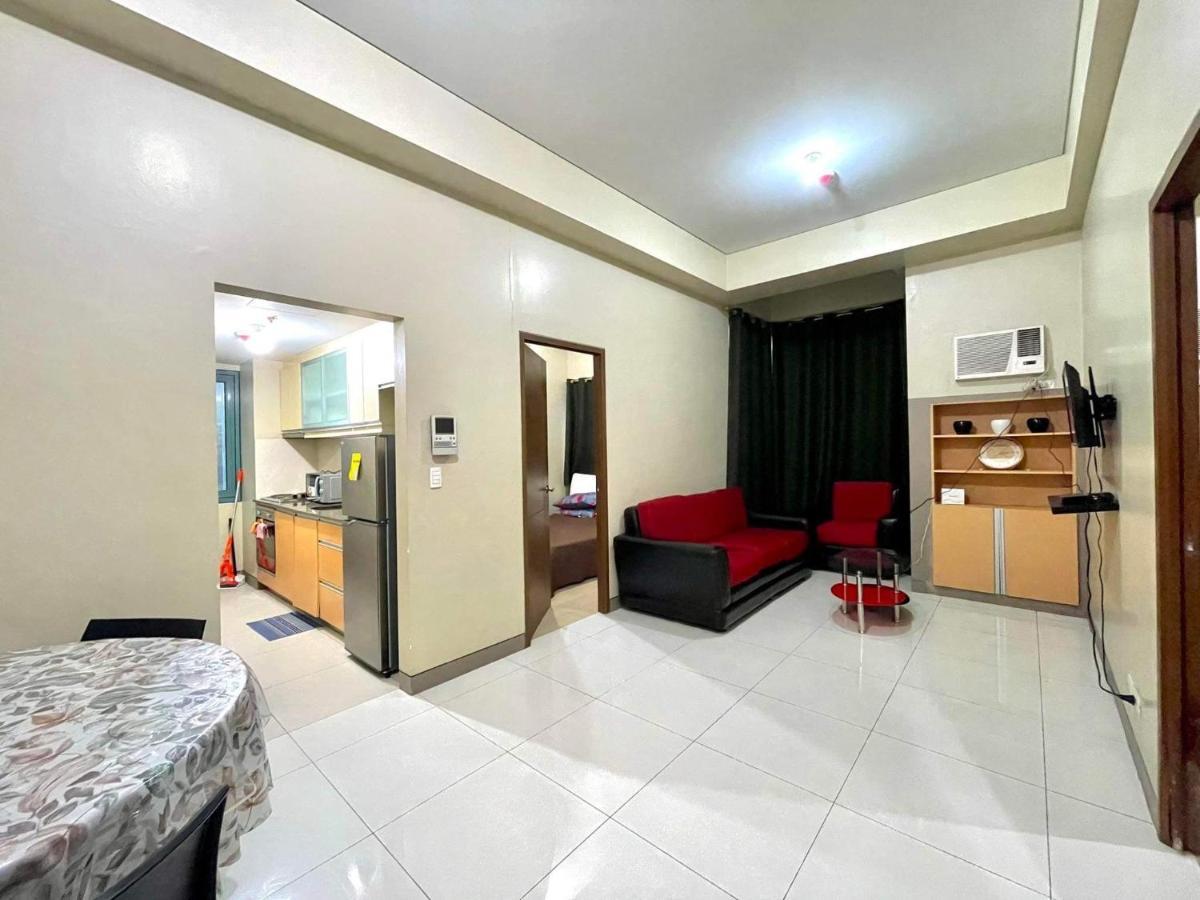 Lovely 2 Bed Room Condo Infront Of Naia Terminal 3 Manila Ngoại thất bức ảnh