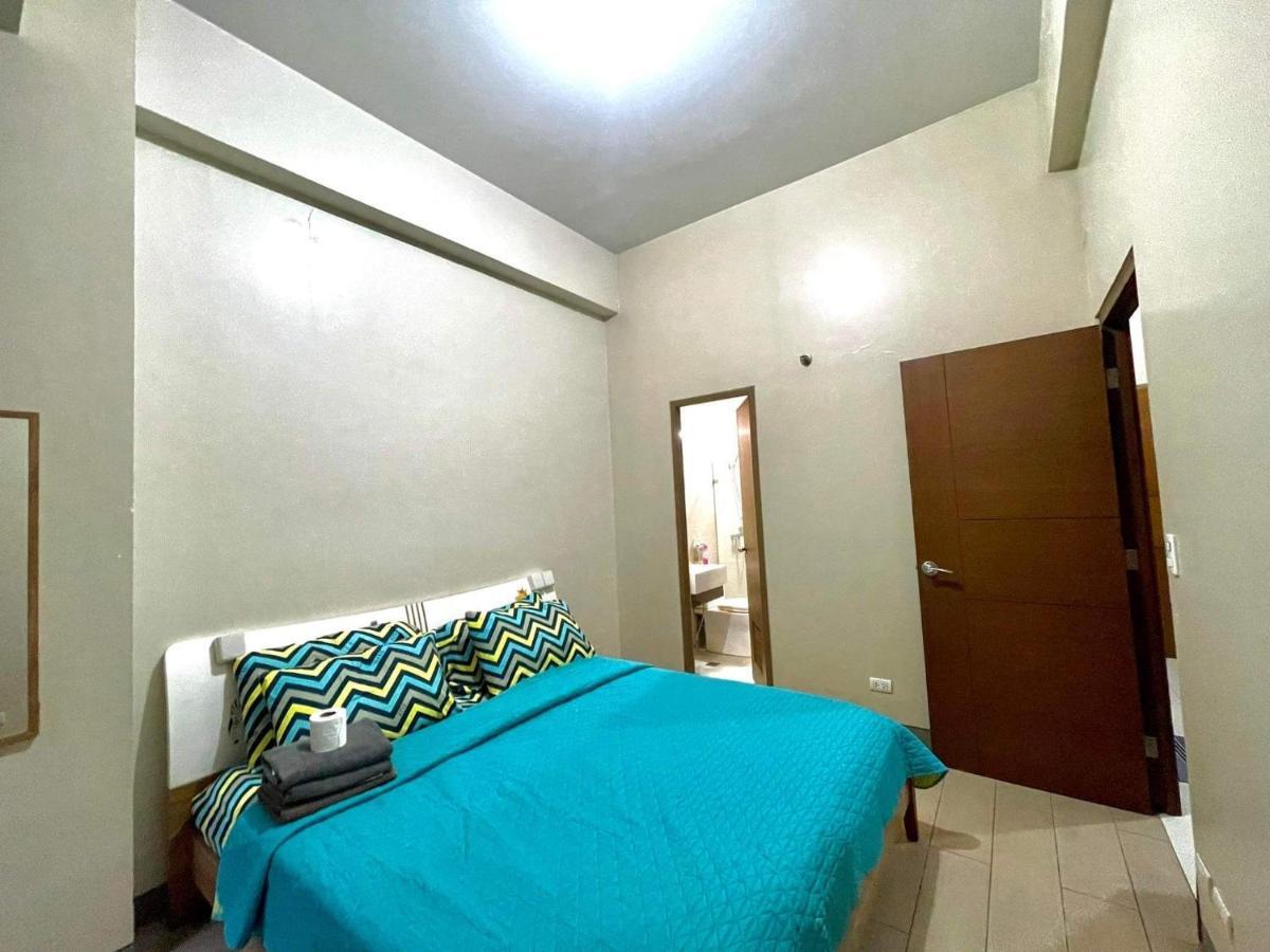 Lovely 2 Bed Room Condo Infront Of Naia Terminal 3 Manila Ngoại thất bức ảnh